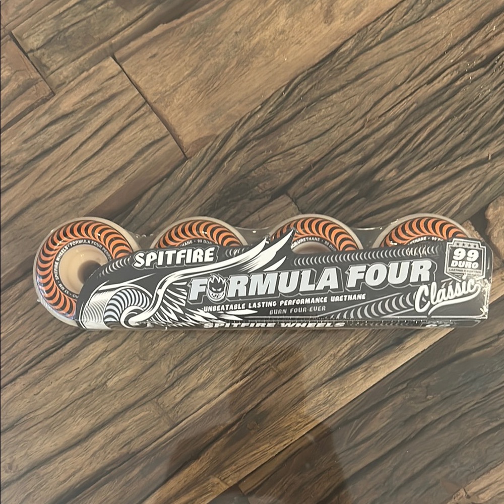 Spitfire Formula Four Classic Wheels in Orange and White